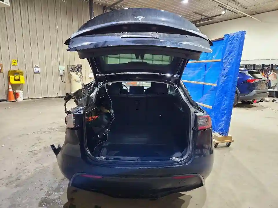 7SAYGDEE9PA187003 2023 TESLA MODEL Y-5