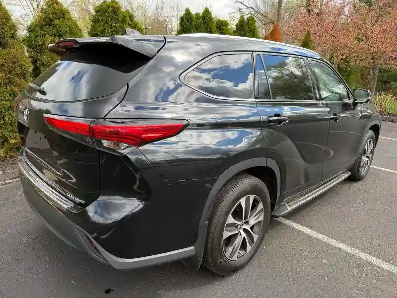 5TDGZRBH9MS557679 2021 TOYOTA HIGHLANDER-2