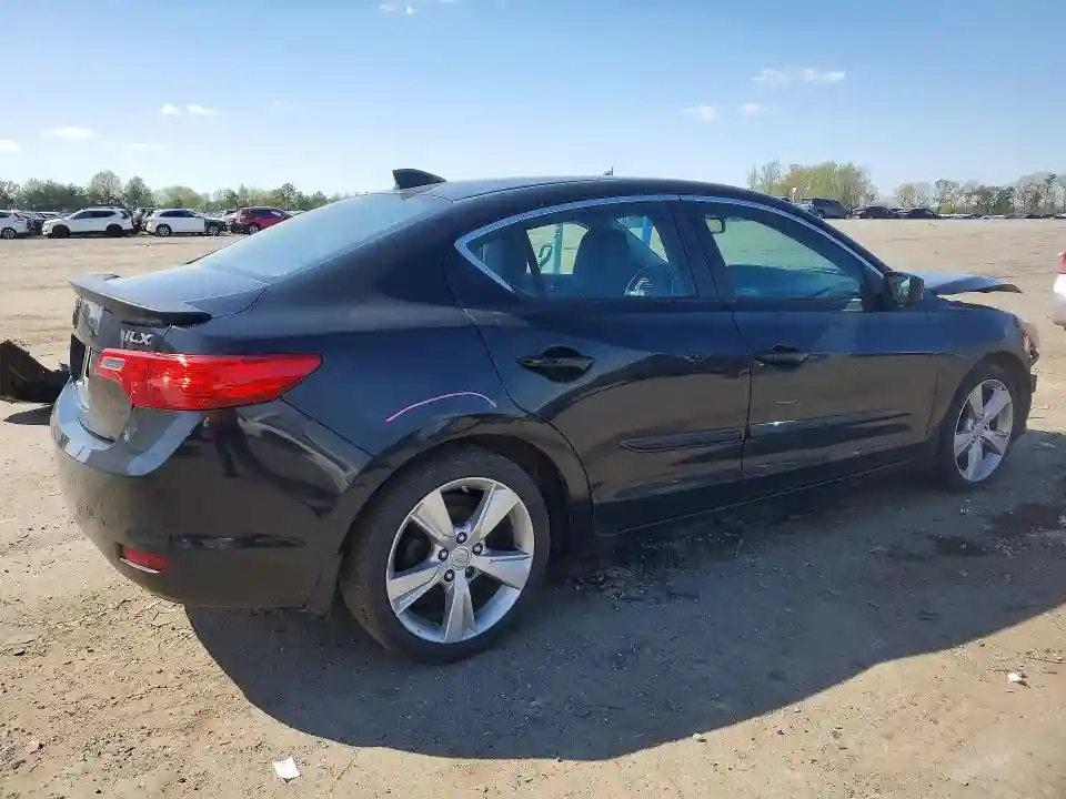 19VDE1F78DE006101 2013 ACURA ILX-2