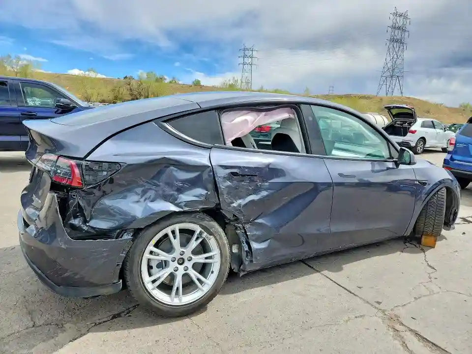 7SAYGAEE9PF865251 2023 TESLA MODEL Y-2