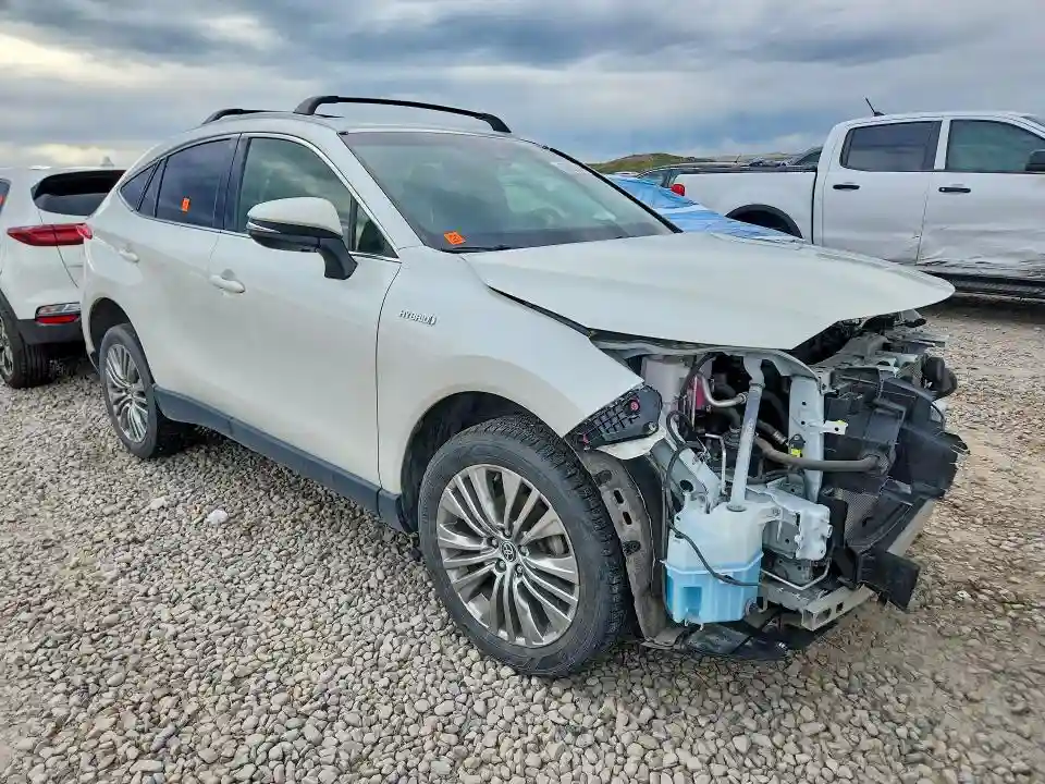 JTEAAAAH3MJ082684 2021 TOYOTA VENZA-3