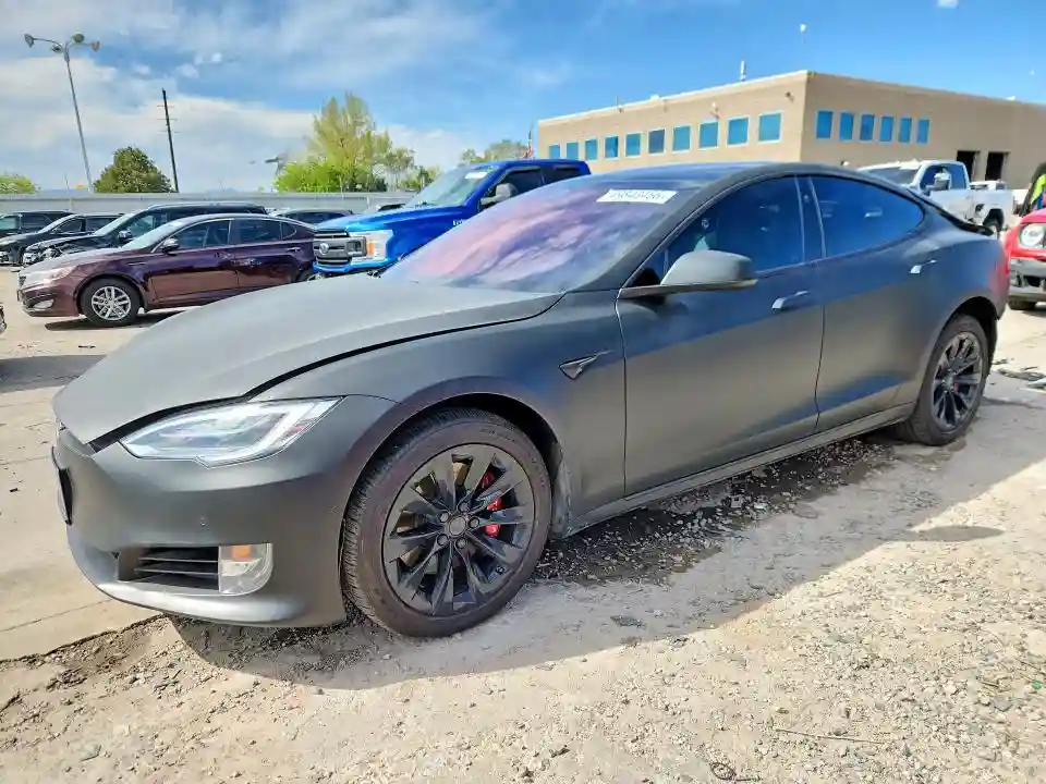 5YJSA1E23JF275726 2018 TESLA MODEL S-0