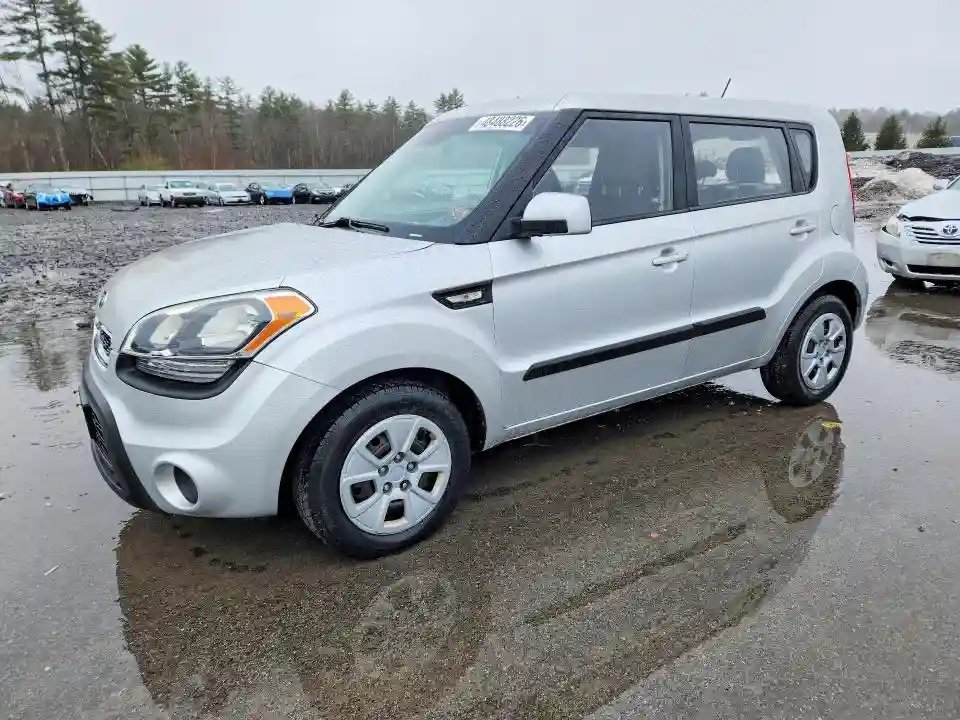 KNDJT2A50C7377991 2012 KIA SOUL-0