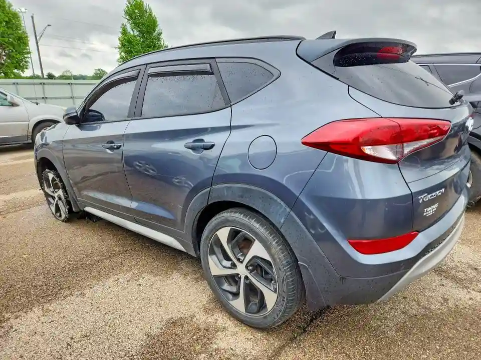 KM8J33A24JU701174 2018 HYUNDAI TUCSON-1