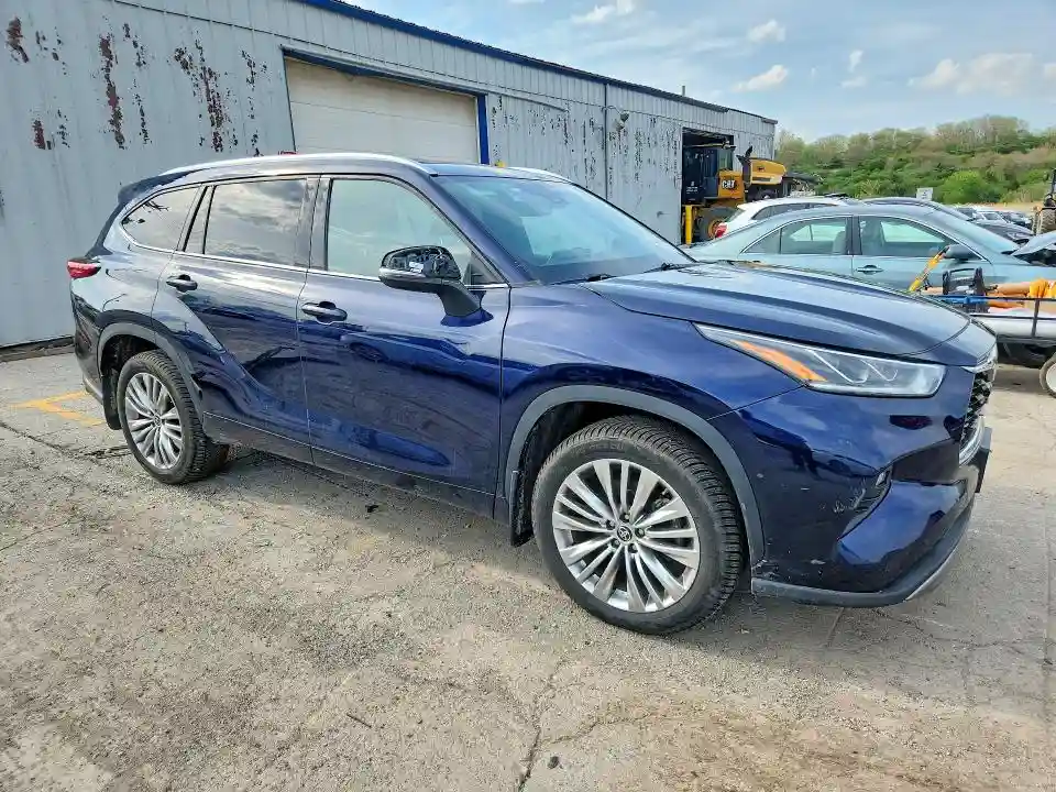 5TDFZRBH9NS229160 2022 TOYOTA HIGHLANDER-3