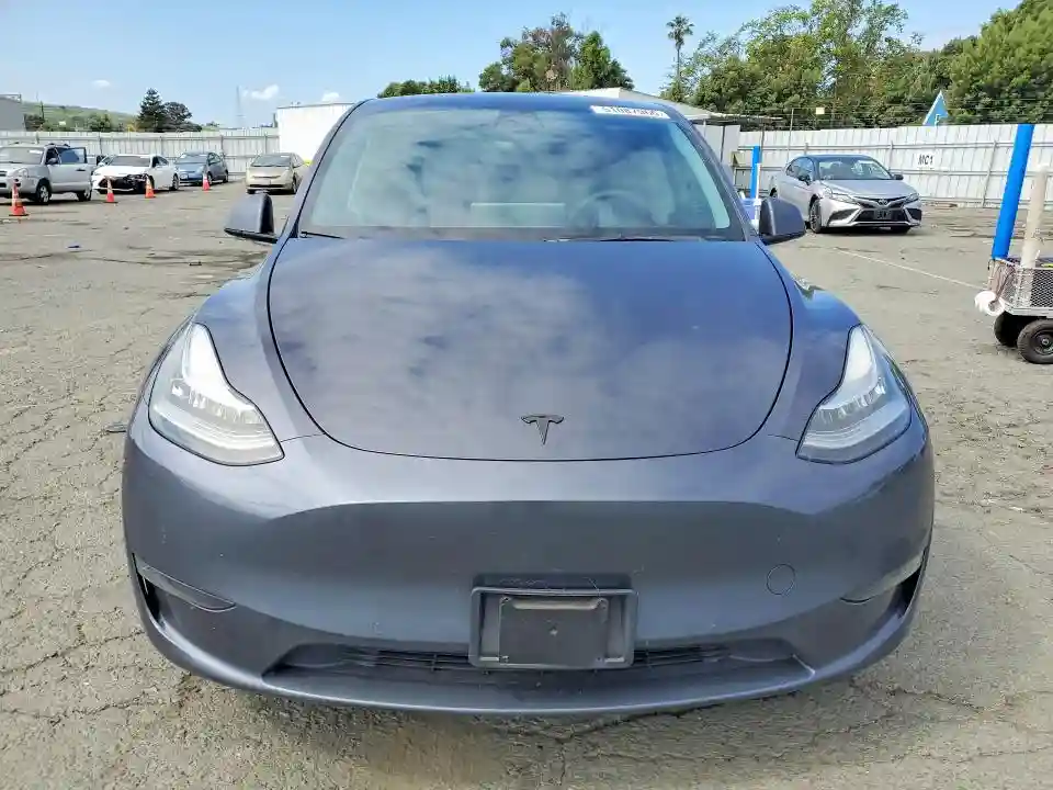 7SAYGDEE3NF402469 2022 TESLA MODEL Y-4
