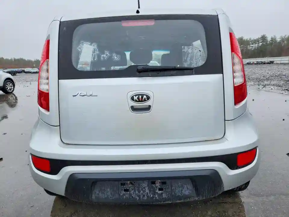 KNDJT2A50C7377991 2012 KIA SOUL-5