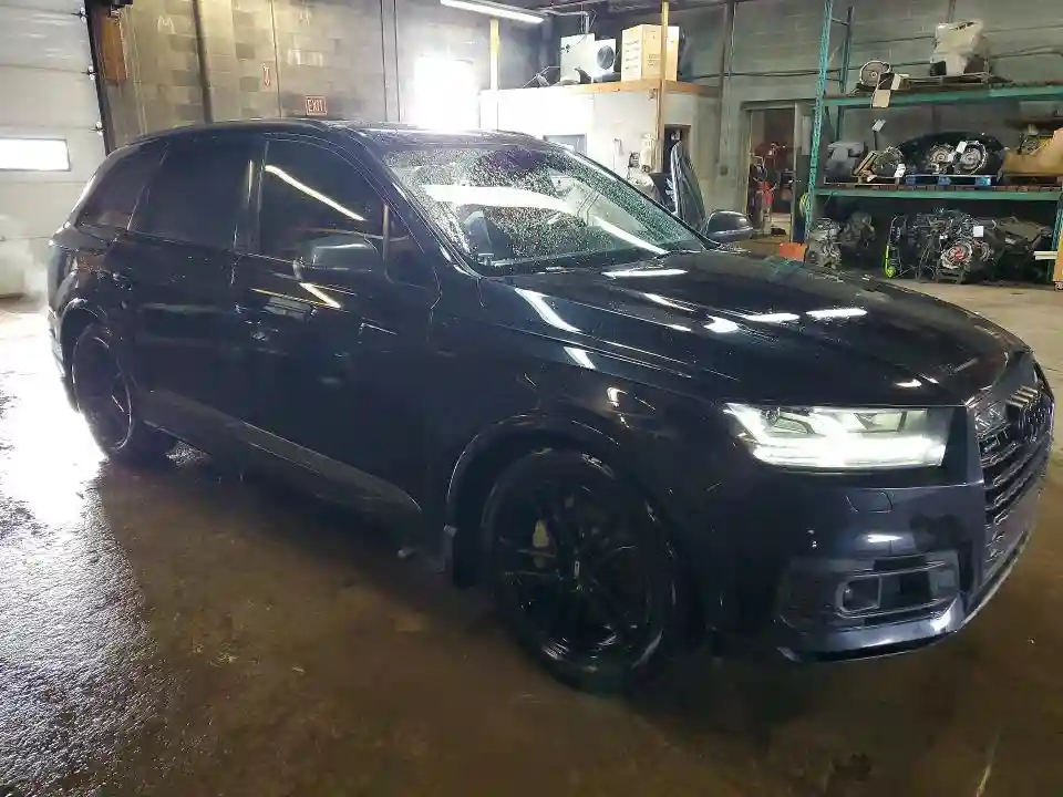 WA1VAAF78JD037945 2018 AUDI Q7-3