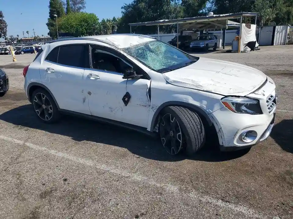WDCTG4EB5KU010569 2019 MERCEDES-BENZ GLA-CLASS-3