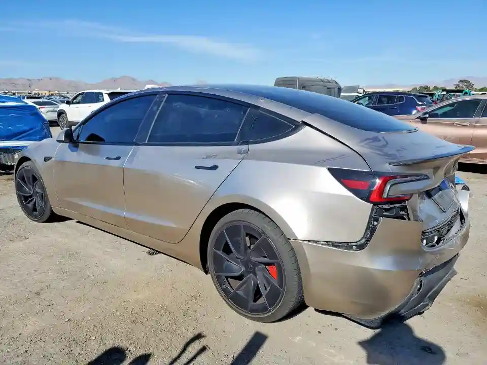 5YJ3E1ET8RF883643 2024 TESLA MODEL 3-1