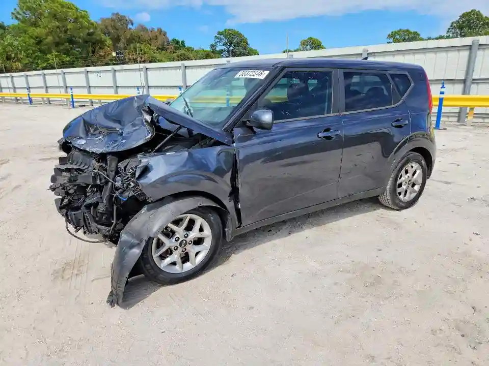 KNDJ23AU6L7732128 2020 KIA SOUL S-0