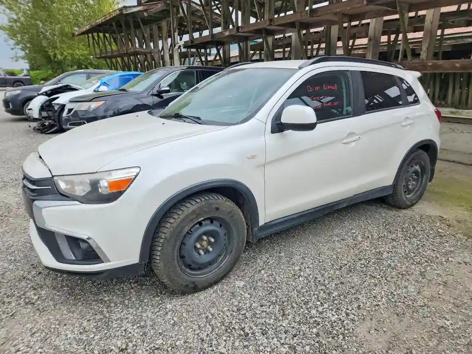 JA4AJ4AW9JU600659 2018 MITSUBISHI OUTLANDER-0