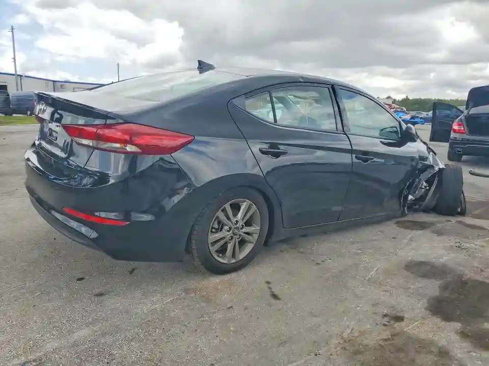 5NPD84LF7JH392402 2018 HYUNDAI ELANTRA VA-2