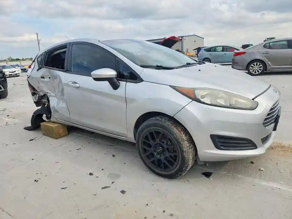 3FADP4EJ2FM191180 2015 FORD FIESTA-3
