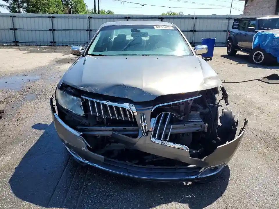 3LNHL2GC9AR603208 2010 LINCOLN MKZ-4