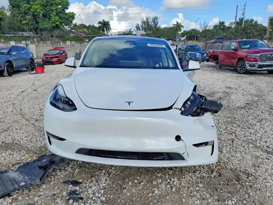7SAYGDEE2PA194875 2023 TESLA MODEL Y-4