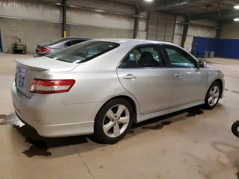 4T1BF3EK7BU196495 2011 TOYOTA CAMRY-2