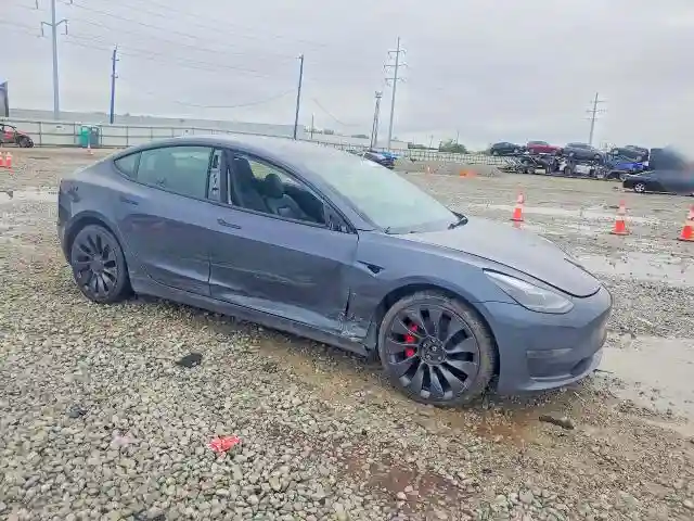 5YJ3E1EC2PF686514 2023 TESLA MODEL 3-3