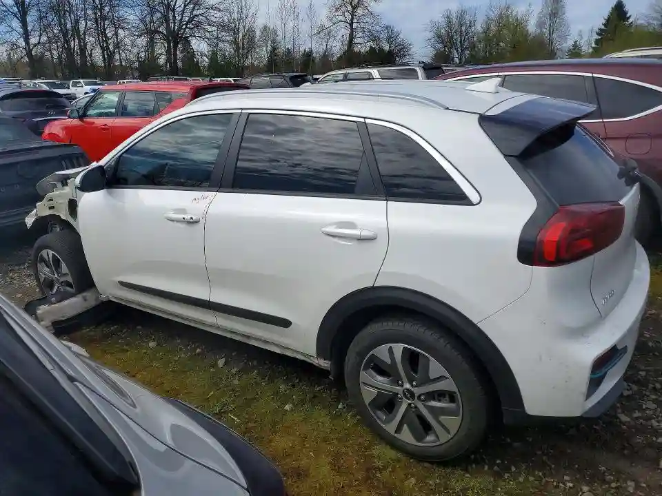 KNDCE3LGXN5146618 2022 KIA NIRO EV-1