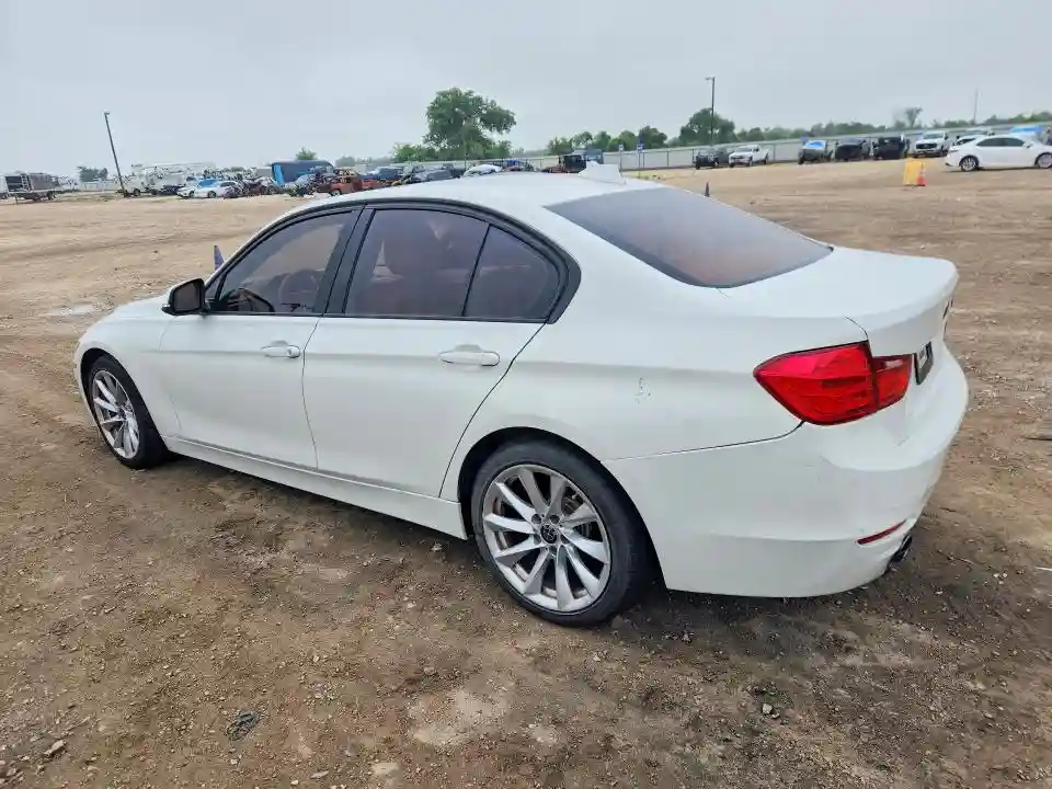 WBA3A5C51DF353958 2013 BMW 3 SERIES-1