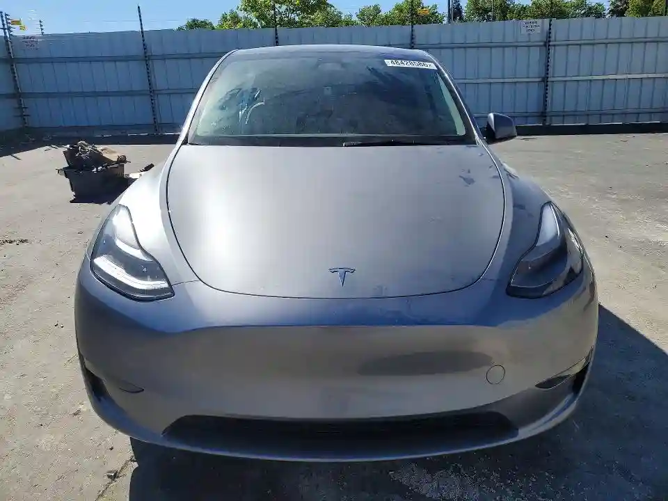 7SAYGDEE2SF280702 2025 TESLA MODEL Y-4