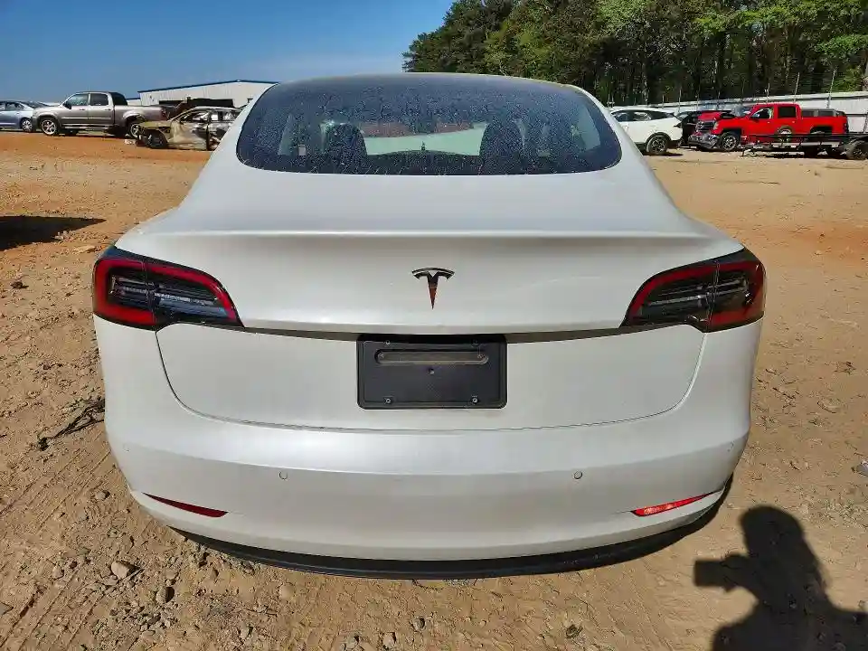 5YJ3E1EA2NF317650 2022 TESLA MODEL 3-5