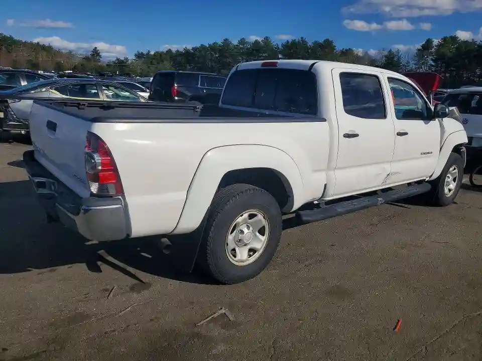 3TMMU4FN7FM074120 2015 TOYOTA TACOMA V6-2