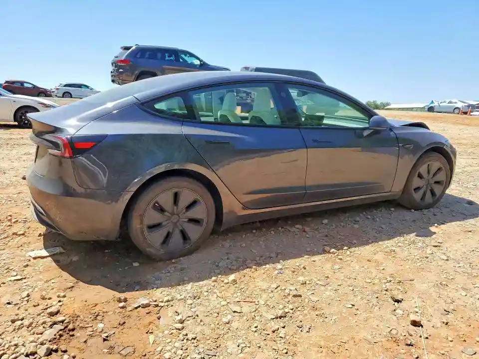 5YJ3E1EA9SF981004 2025 TESLA MODEL 3-2