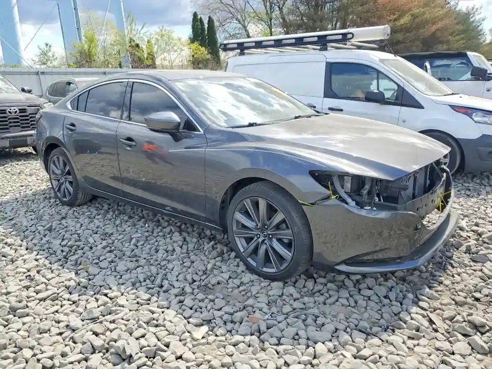 JM1GL1VM3J1323462 2018 MAZDA 6-3