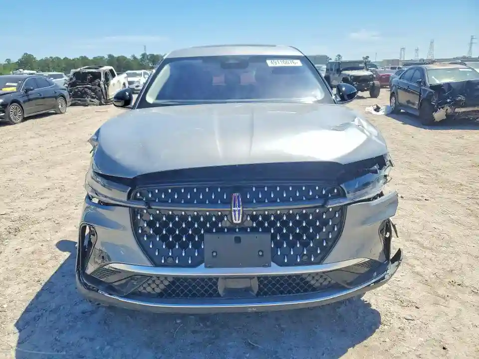 5LMPJ8J49SJ921795 2025 LINCOLN NAUTILUS-4