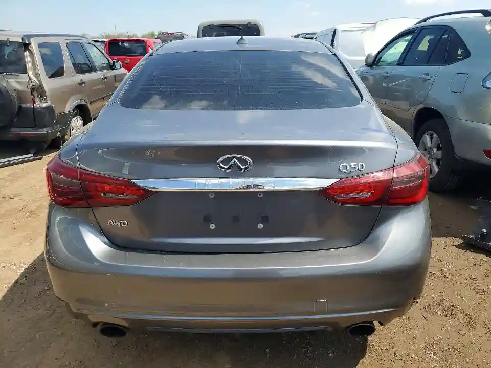 JN1EV7AR7JM431672 2018 INFINITI Q50-5