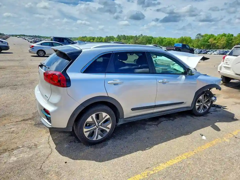 KNDCC3LG9L5062714 2020 KIA NIRO EV-2