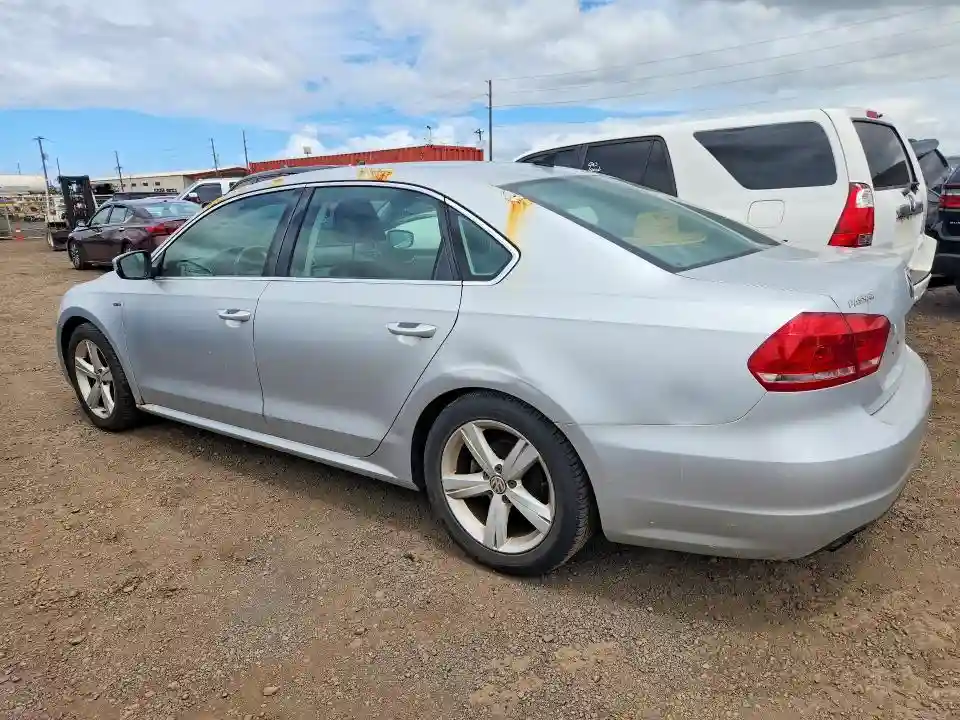 1VWAT7A37FC119410 2015 VOLKSWAGEN PASSAT-1