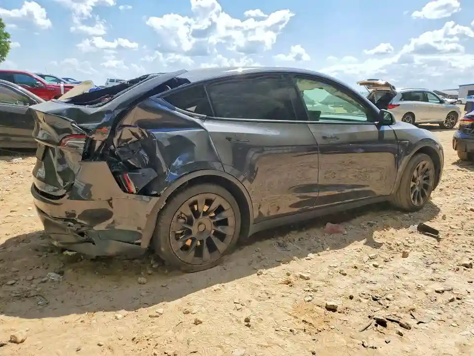7SAYGDED6RF042921 2024 TESLA MODEL Y-2