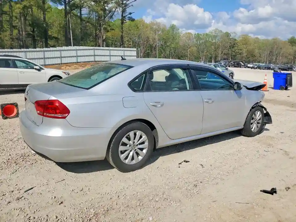 1VWAH7A34DC008537 2013 VOLKSWAGEN PASSAT-2