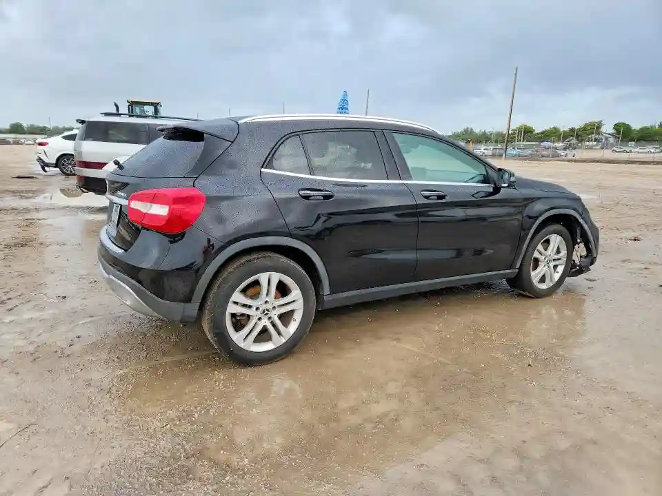 WDCTG4GB1KU017340 2019 MERCEDES-BENZ GLA-CLASS-2