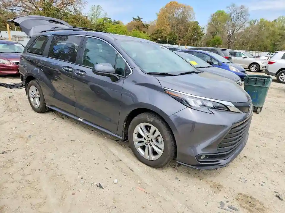5TDJSKFC2SS215360 2025 TOYOTA SIENNA-3