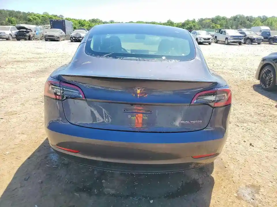 5YJ3E1EC3PF709489 2023 TESLA MODEL 3-5
