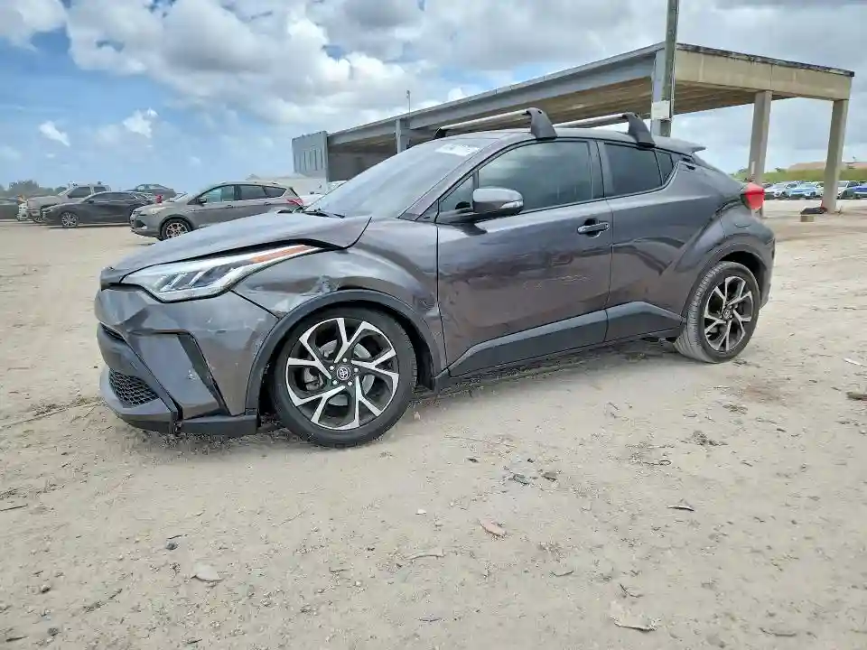 JTNKHMBX0L1065623 2020 TOYOTA C-HR-0