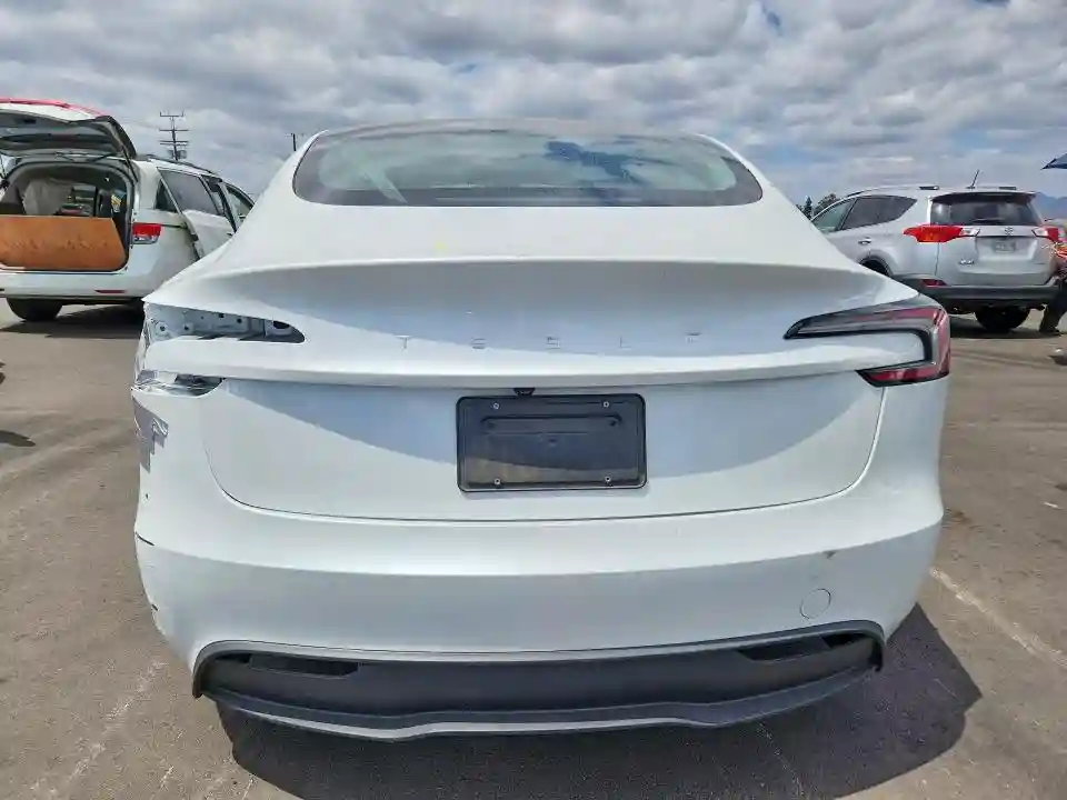 5YJ3E1EA3SF009401 2025 TESLA MODEL 3-5