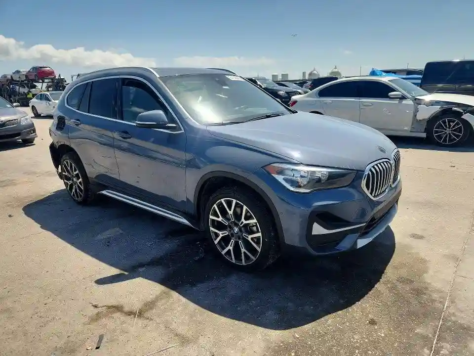 WBXJG7C0XN5U59506 2022 BMW X1-3