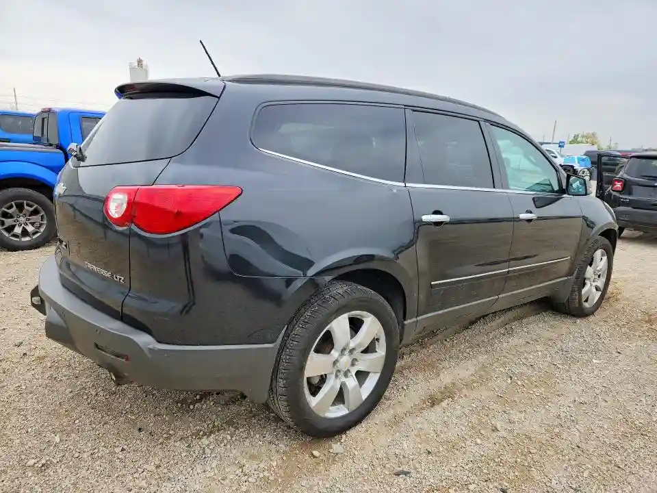 1GNKVLEDXBJ179790 2011 CHEVROLET TRAVERSE-2