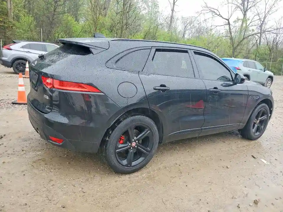 SADCP2FX6LA616992 2020 JAGUAR F-PACE-2