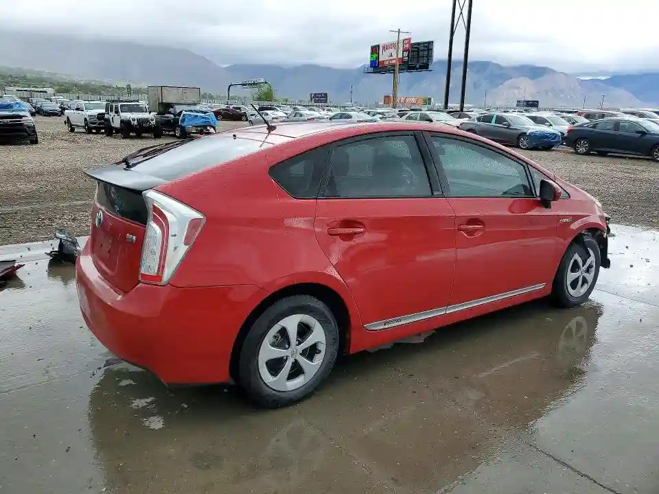 JTDKN3DU4D1636963 2013 TOYOTA PRIUS-2