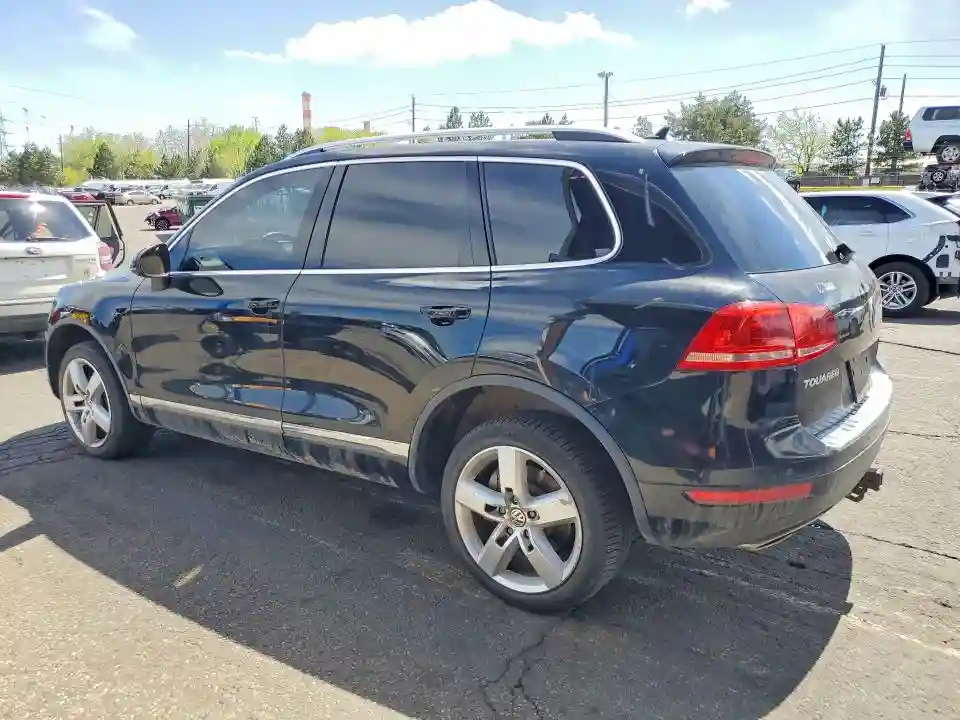 WVGFK9BPXCD004813 2012 VOLKSWAGEN TOUAREG-1