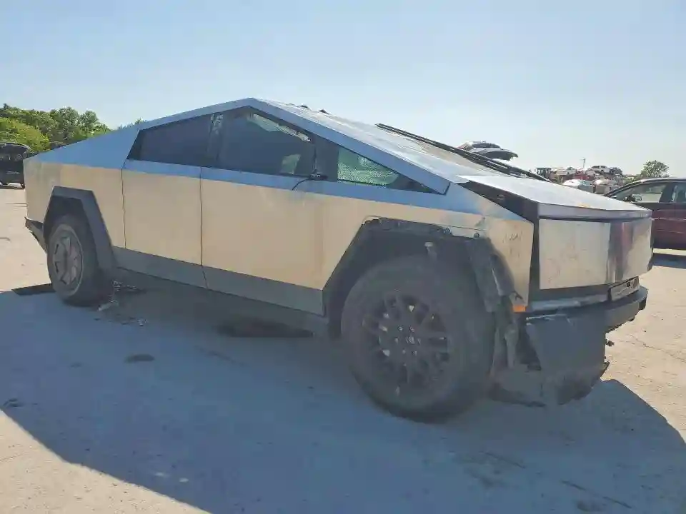 7G2CEHED8SA066593 2025 TESLA CYBERTRUCK-3