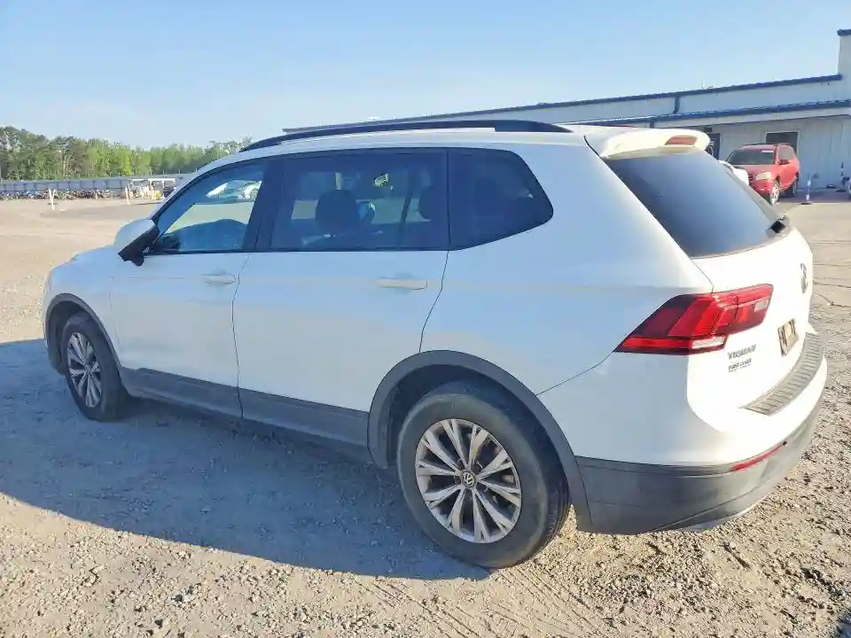 3VV1B7AX5KM078648 2019 VOLKSWAGEN TIGUAN-1