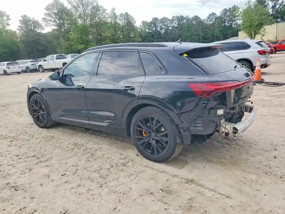 WA1VABGE4NB040748 2022 AUDI E-TRON-1