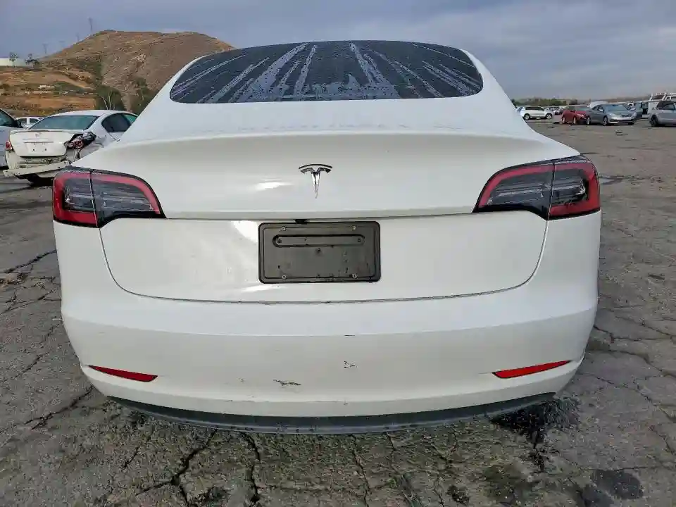 5YJ3E1EA0PF649170 2023 TESLA MODEL 3-5