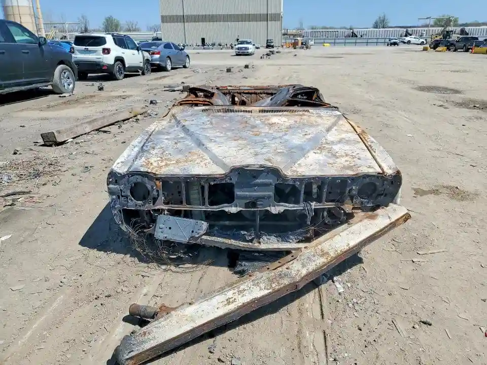 2H37R3P144928 1973 PONTIAC GRANDAM-4
